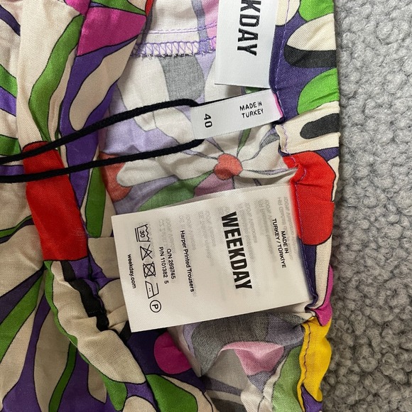 Weekday Womens harper Trouser Sz 40 hippie hearts colorful wide leg - Picture 5 of 8